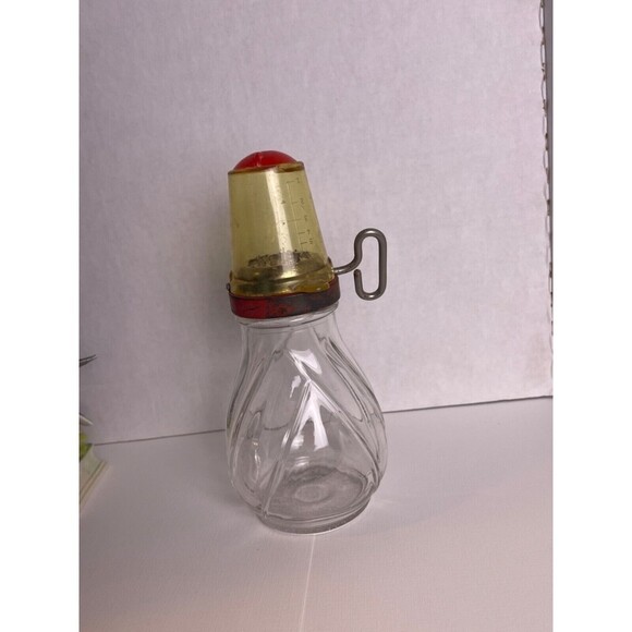 Vintage Glass Nut / Spice Red Grinder Turnkey with Plastic Measuring Cup Lid - Picture 9 of 10